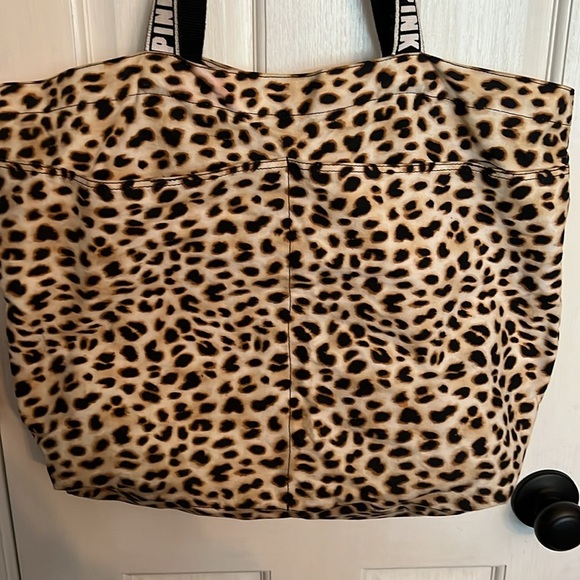 Victoria secret Pink leopard cloth bag - Picture 2 of 7